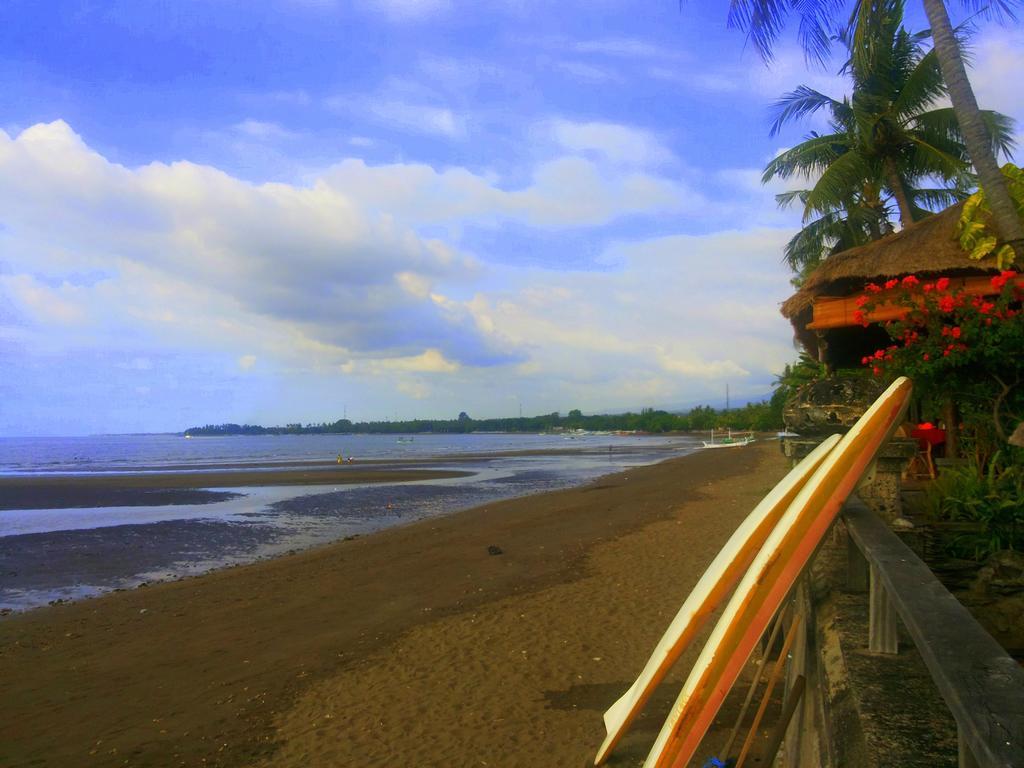 Adirama Beach Hotel Lovina  Exterior photo